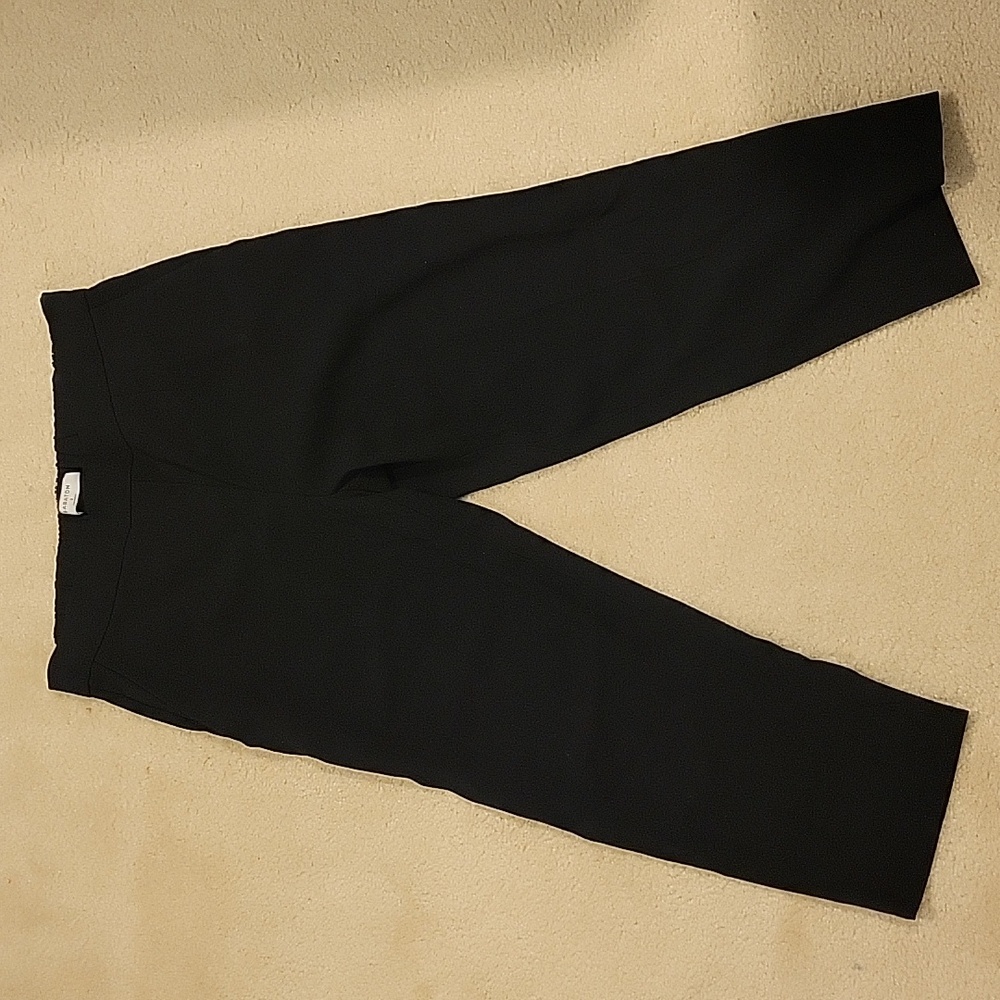 Aritzia Babaton Atelier Cropped Pant in Black